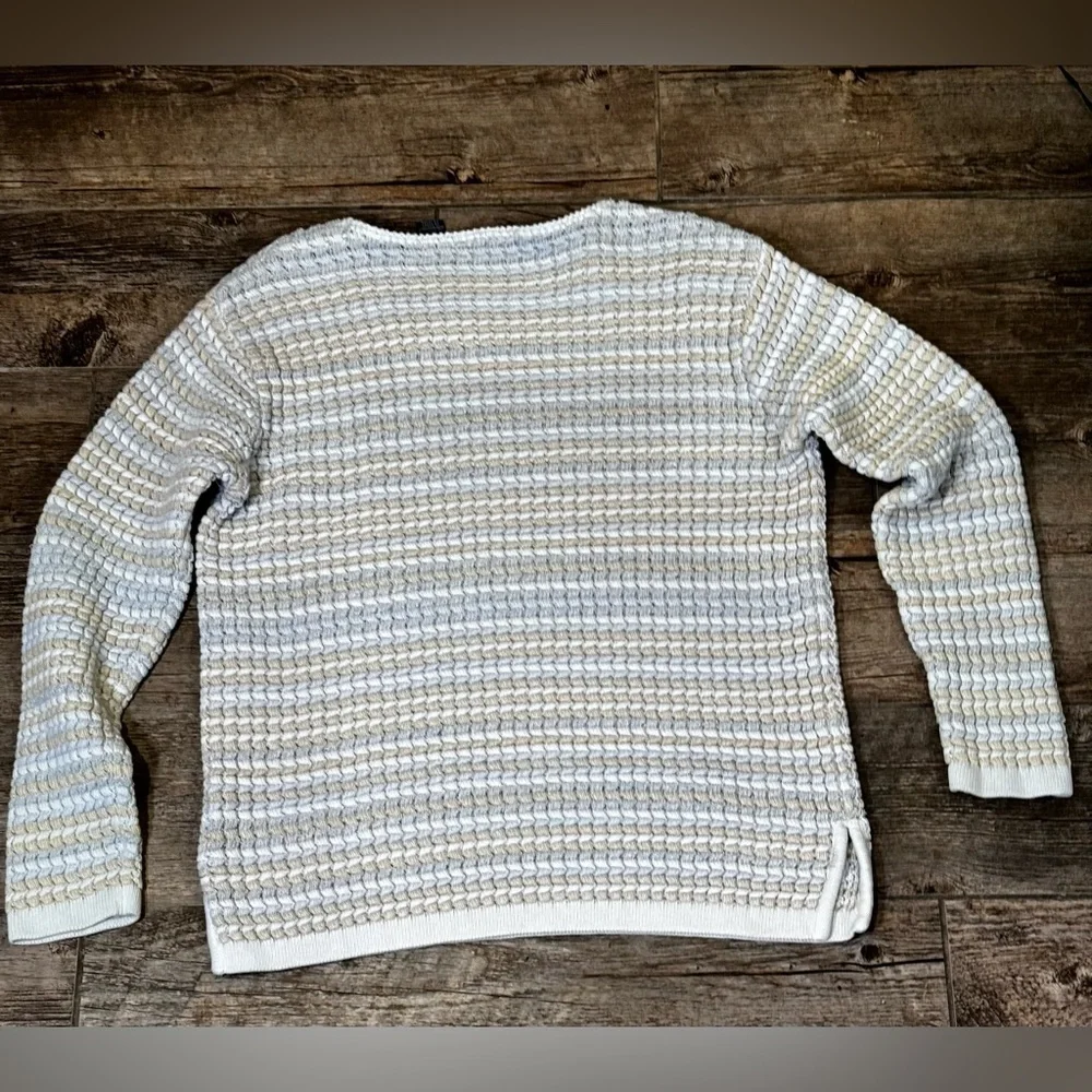 Sweater​​​ - Picture 5 of 6